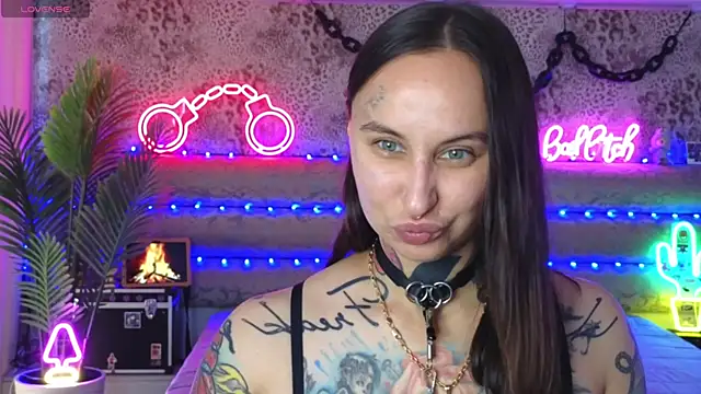 Snapshot of Cool_Freak_ chatting on July 2026 10:22:01 AM Cool Freak online show from July 2026 10:22:01 AM