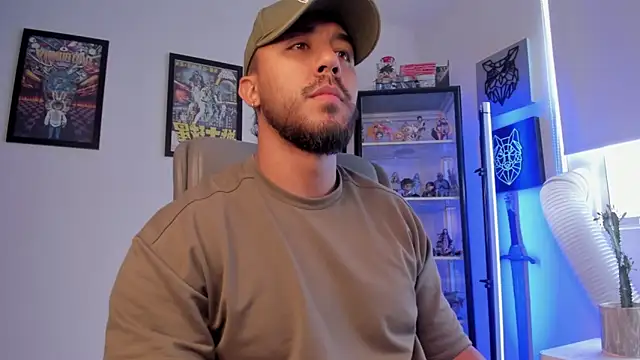 Snapshot of luck_spartans chatting on September 2025 04:30:01 PM luck spartans online show from September 2025 04:30:01 PM