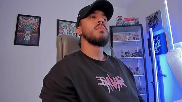 Snapshot of luck_spartans chatting on September 2025 03:26:02 PM luck spartans online show from September 2025 03:26:02 PM