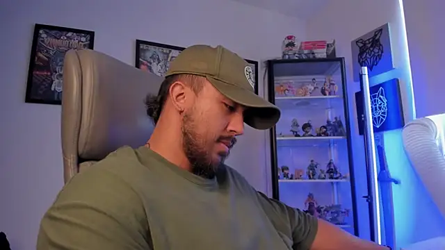 Snapshot of luck_spartans chatting on September 2025 04:32:01 PM luck spartans online show from September 2025 04:32:01 PM