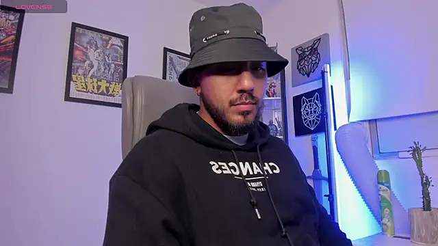 Snapshot of luck_spartans chatting on October 2025 11:04:01 PM luck spartans online show from October 2025 11:04:01 PM