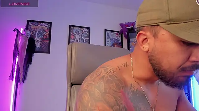 Snapshot of luck_spartans chatting on November 2025 07:59:01 PM luck spartans online show from November 2025 07:59:01 PM