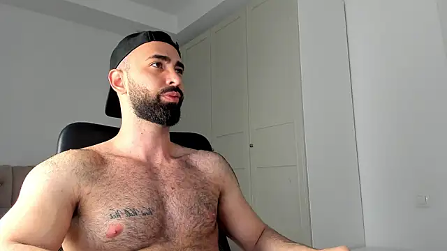 MichaelMasterss online show from April 2026 10:18:01 PM