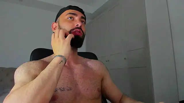 MichaelMasterss online show from May 2026 10:17:02 PM