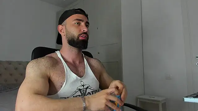 MichaelMasterss online show from May 2026 08:25:01 PM