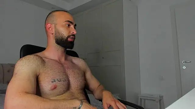 MichaelMasterss online show from May 2026 10:28:02 PM