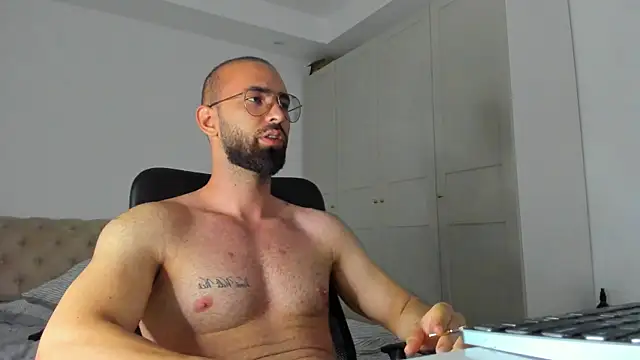 MichaelMasterss online show from June 2026 09:19:01 PM