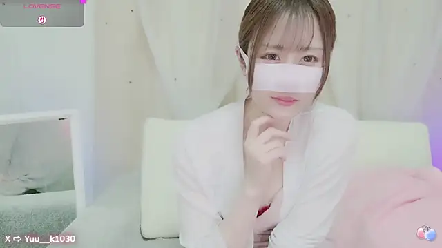 Snapshot of Yuu__k chatting on March 2025 03:31:01 PM Yuu k online show from March 2025 03:31:01 PM