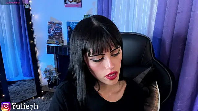 Jessy Moon  online show from April 2026 10:02:02 PM