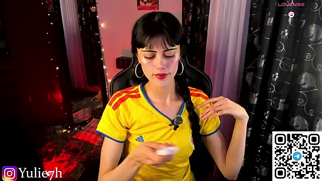  Jessy Moon  online show from June 2026 11:21:02 PM
