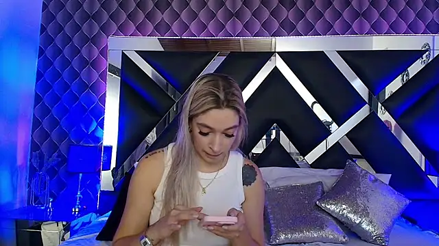 Snapshot of victoriaa_lee_ chatting on November 2025 07:36:03 PM victoriaa lee online show from November 2025 07:36:03 PM