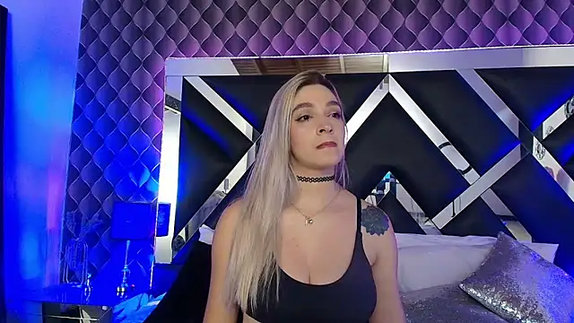 Snapshot of victoriaa_lee_ chatting on November 2025 08:00:01 PM victoriaa lee online show from November 2025 08:00:01 PM