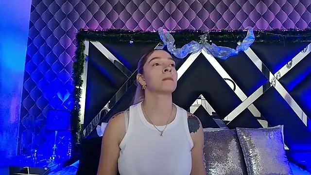 Snapshot of victoriaa_lee_ chatting on December 2025 06:56:02 PM victoriaa lee online show from December 2025 06:56:02 PM