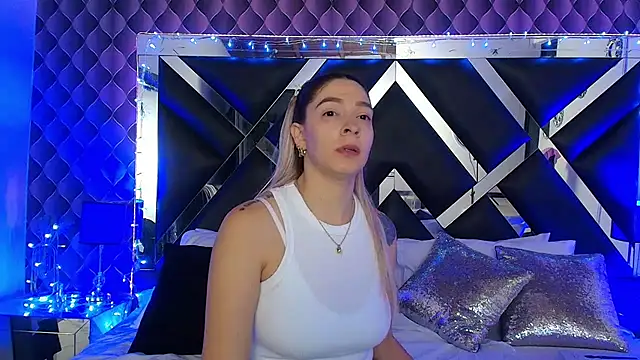 Snapshot of victoriaa_lee_ chatting on January 2026 08:01:01 PM victoriaa lee online show from January 2026 08:01:01 PM