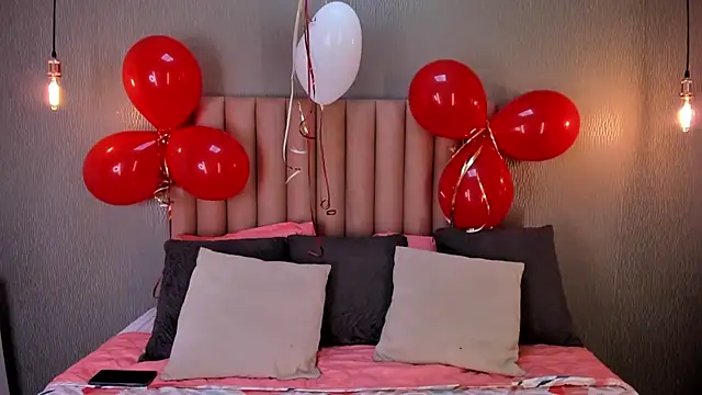 Alexa Thaylor  online show from February 2025 02:48:02 PM