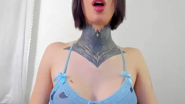 Snapshot of All_yours555 chatting on March 2025 01:32:02 AM All yours555 online show from March 2025 01:32:02 AM