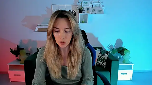 RebeccaMartinez online show from February 2025 05:42:02 AM