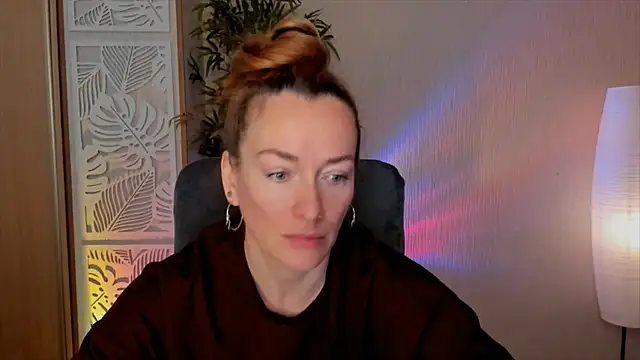 RebeccaMartinez online show from May 2026 06:18:01 AM