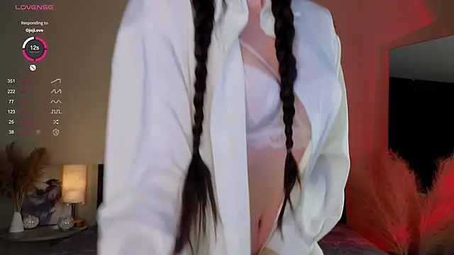 Snapshot of AuroraMari chatting on February 2025 11:23:02 PM AuroraMari online show from February 2025 11:23:02 PM