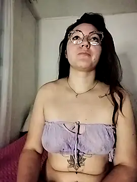 Snapshot of katha_steele_ chatting on February 2025 09:57:02 AM katha steele online show from February 2025 09:57:02 AM