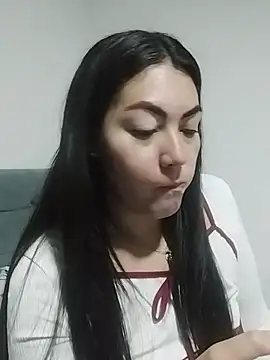 Snapshot of katha_steele_ chatting on October 2025 10:01:01 AM katha steele online show from October 2025 10:01:01 AM