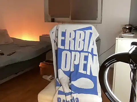 alejandrobgxh online show from October 2025 04:19:02 PM