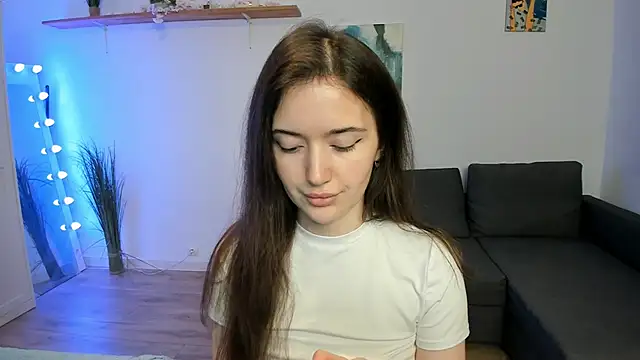 Snapshot of PollyFlame chatting on November 2025 07:34:02 PM PollyFlame online show from November 2025 07:34:02 PM