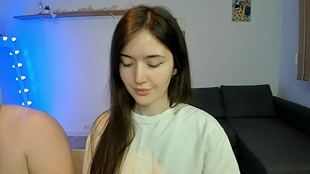 Snapshot of PollyFlame chatting on April 2026 08:39:01 PM PollyFlame online show from April 2026 08:39:01 PM