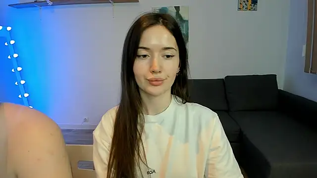 Snapshot of PollyFlame chatting on April 2026 08:40:01 PM PollyFlame online show from April 2026 08:40:01 PM