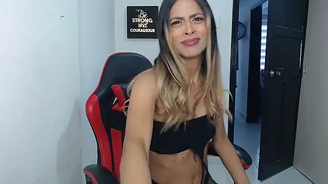 Liamiler01  online show from October 2025 12:22:02 PM