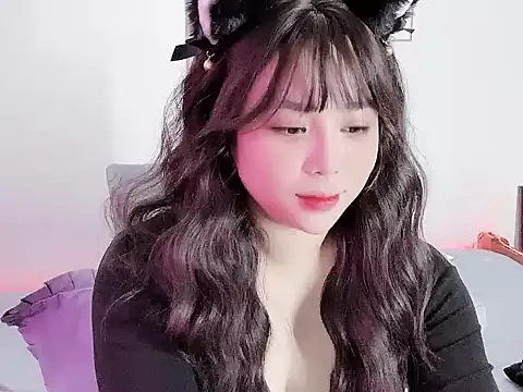 Snapshot of __Lyly__ chatting on November 2025 01:40:01 AM Lyly online show from November 2025 01:40:01 AM