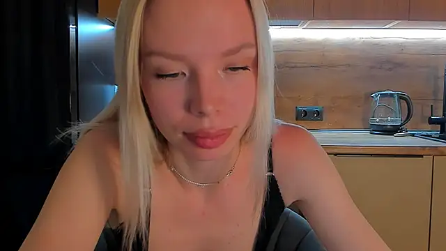 Snapshot of Olivia_Bells chatting on May 2026 09:20:01 PM Olivia Bells online show from May 2026 09:20:01 PM