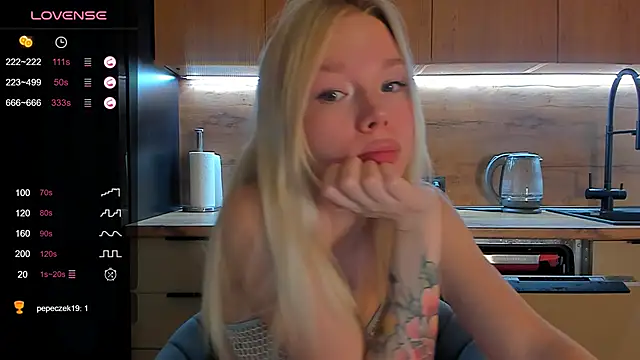 Snapshot of Olivia_Bells chatting on May 2026 08:48:02 PM Olivia Bells online show from May 2026 08:48:02 PM