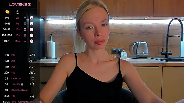 Snapshot of Olivia_Bells chatting on May 2026 08:58:01 PM Olivia Bells online show from May 2026 08:58:01 PM