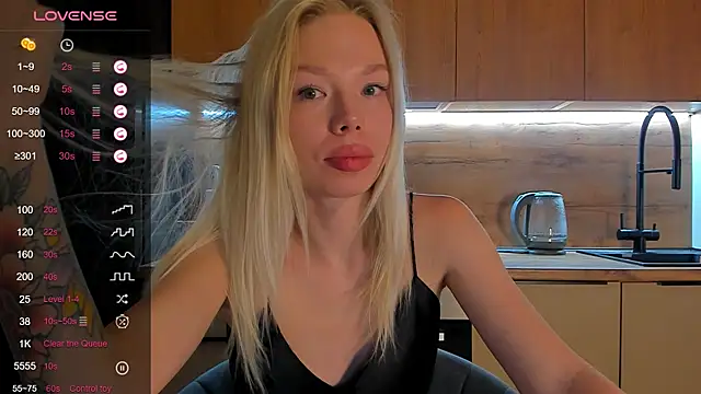 Snapshot of Olivia_Bells chatting on May 2026 09:19:01 PM Olivia Bells online show from May 2026 09:19:01 PM