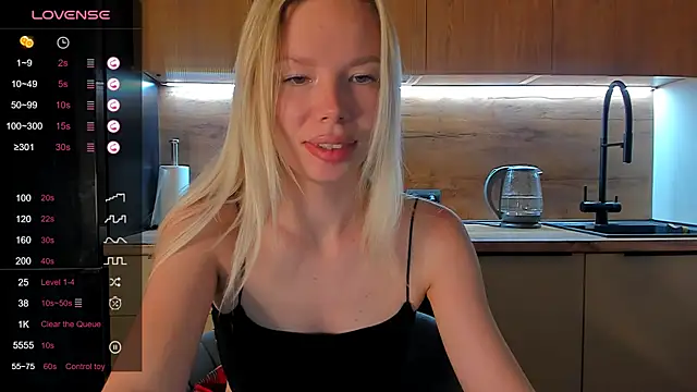 Snapshot of Olivia_Bells chatting on June 2026 09:06:01 PM Olivia Bells online show from June 2026 09:06:01 PM