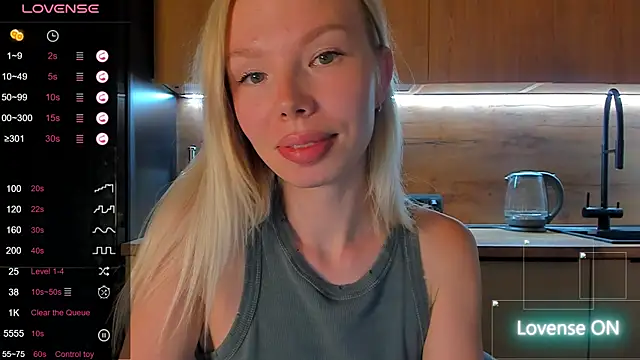Snapshot of Olivia_Bells chatting on June 2026 09:06:02 PM Olivia Bells online show from June 2026 09:06:02 PM