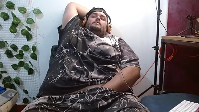 Snapshot of altairstudiosvip_ chatting on February 2025 03:06:01 PM altairstudiosvip online show from February 2025 03:06:01 PM