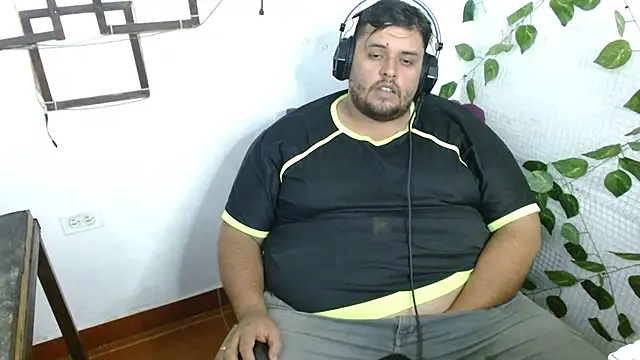 Snapshot of altairstudiosvip_ chatting on December 2025 03:06:01 PM altairstudiosvip online show from December 2025 03:06:01 PM