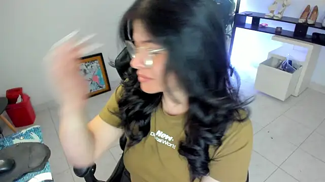BellaFlaming online show from May 2026 11:04:01 AM