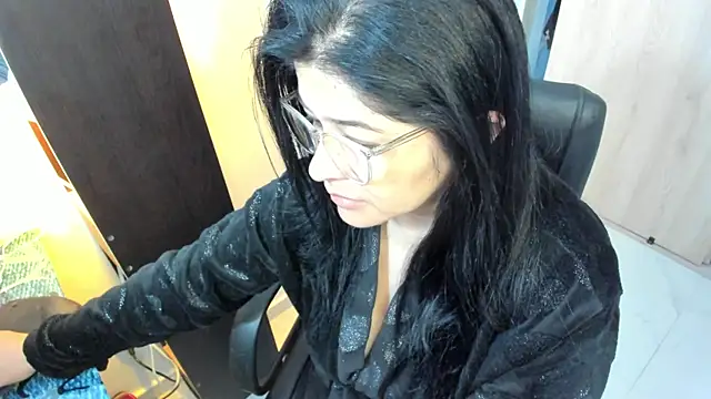 BellaFlaming online show from May 2026 11:06:01 AM