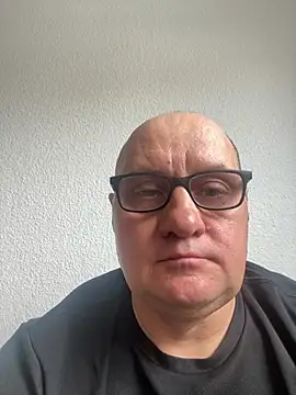 Snapshot of vanjbi45 chatting on March 2025 01:06:01 PM vanjbi45 online show from March 2025 01:06:01 PM