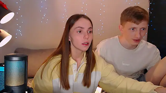 juliaanddima online show from February 2025 12:43:01 AM