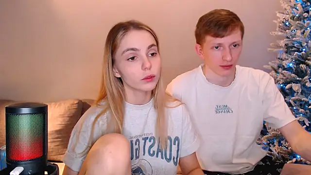 juliaanddima online show from December 2025 10:28:02 PM