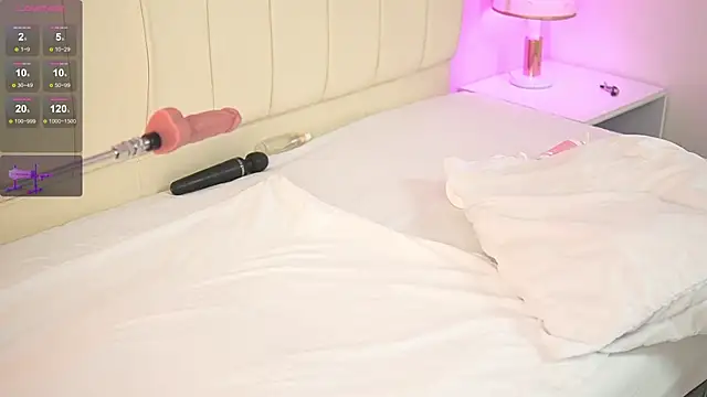 Snapshot of caroline_adams_ chatting on February 2025 12:17:01 AM caroline adams online show from February 2025 12:17:01 AM