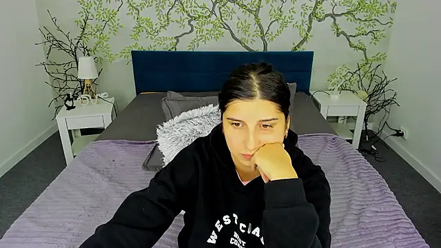 Linda EX online show from December 2024 02:33:01 PM