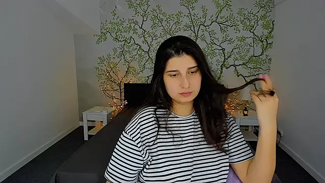 Linda EX online show from February 2025 11:56:01 AM