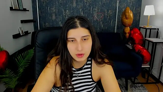 Linda EX online show from February 2025 12:01:02 PM