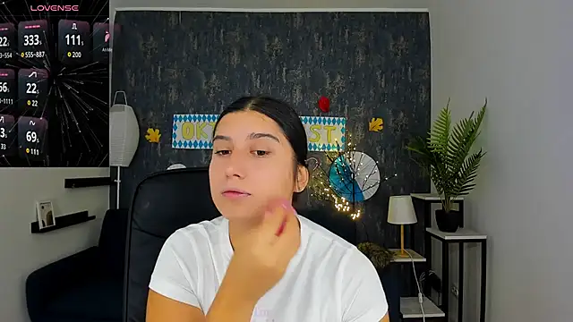 Linda EX online show from September 2025 06:18:02 AM