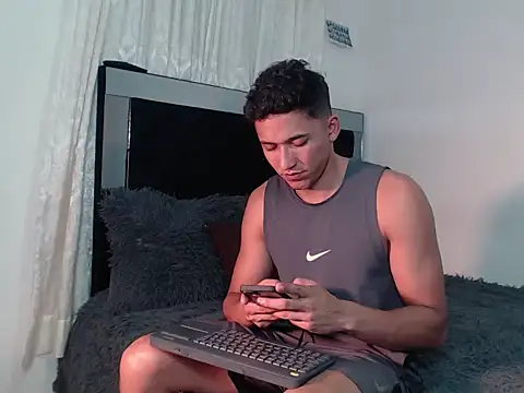 Snapshot of angel_sensual95 chatting on September 2025 02:37:02 AM angel sensual95 online show from September 2025 02:37:02 AM